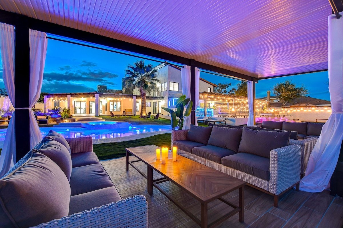 5000+ SqFt Mansion on 1 Acre Private Beach Club gallery image 4