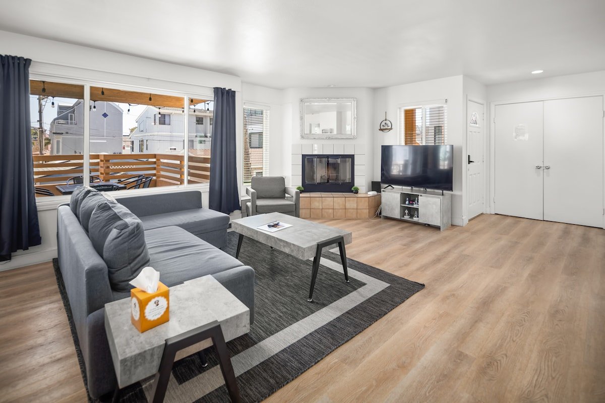 7 Bedroom Water View Home – North Mission Beach gallery image 3