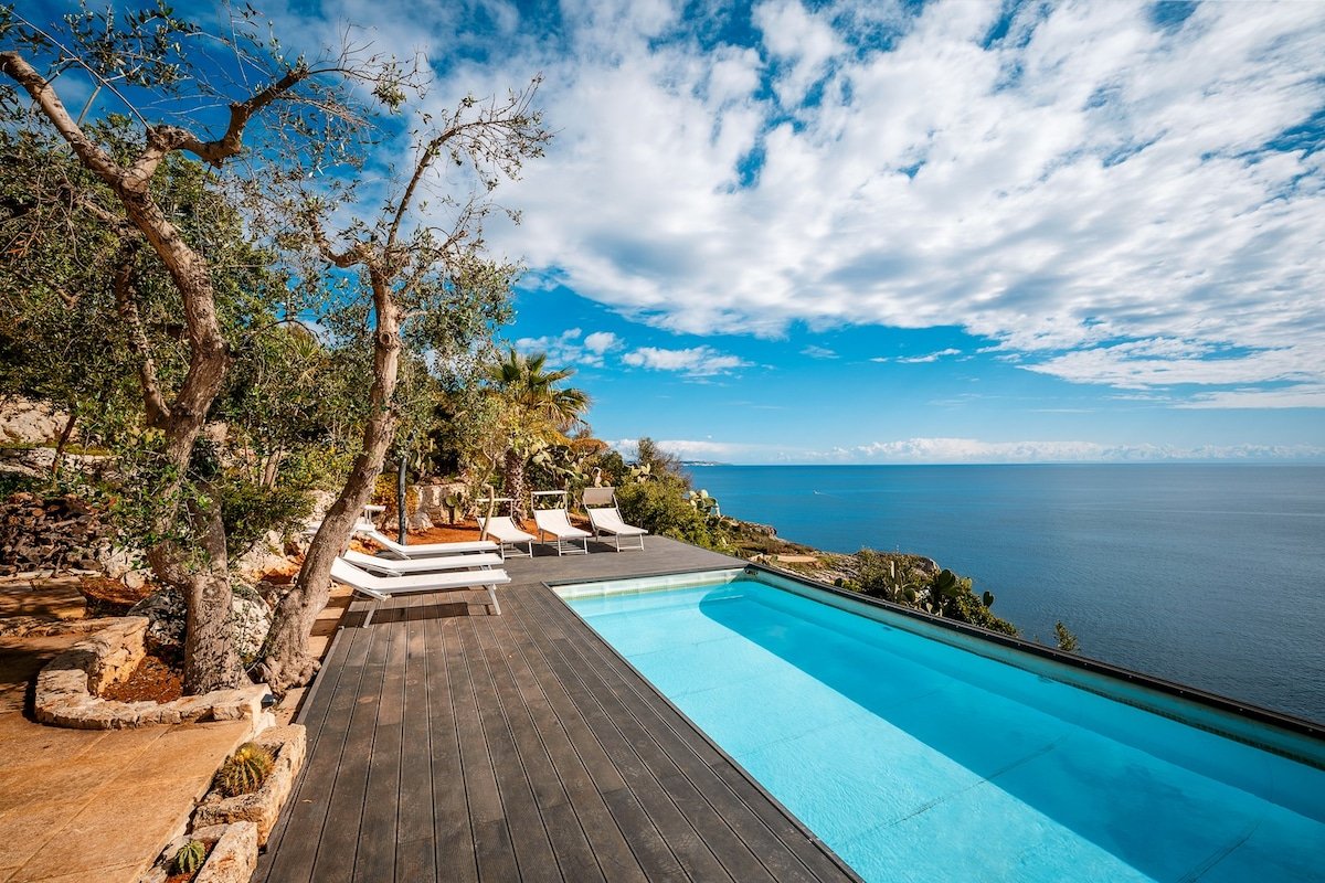 SalentoSeaLovers Dream Trulli Villa Sea View gallery image 2