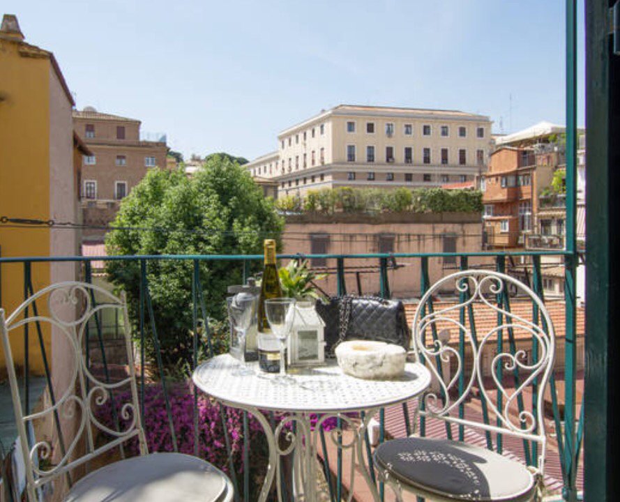 Vatican Balcony Suites BorgoPio 5-10pax
