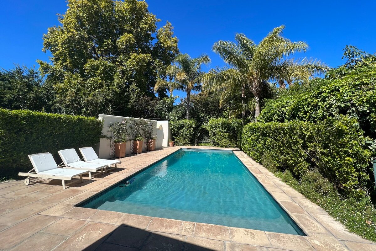 CONSTANTIA HOUSE AT ITS BEST gallery image 3