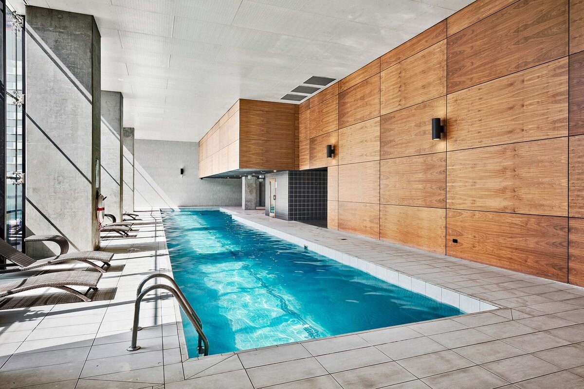 Spectacular Views from 39 Floors Up. Corner Block. gallery image 4