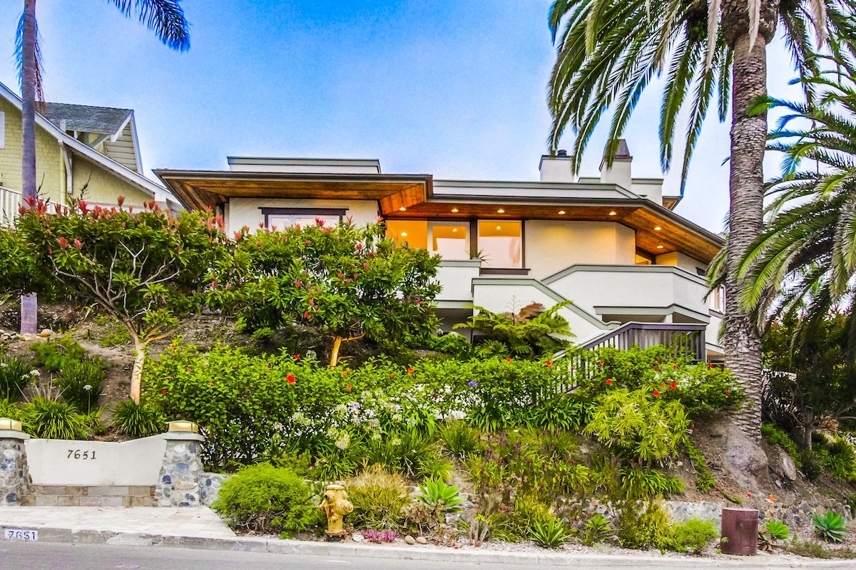 Country Club Villa by the Sea gallery image 5