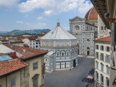 Duomo New Luxury Apartment 3 Bedrooms 3 Bathrooms