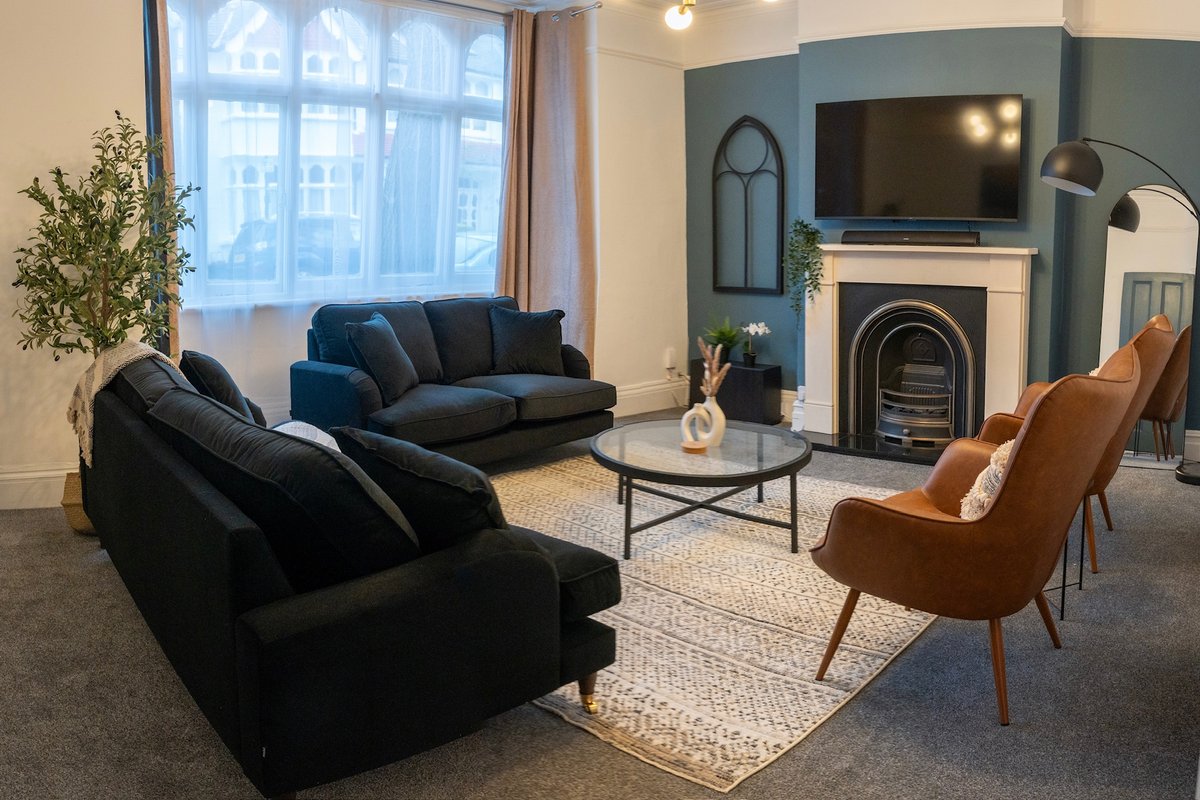 Chiswick 4 Bed Mid-Term Stays