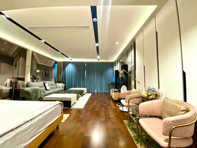 火車站/捷運站旁/場地租借拍攝/台北101/饒河街觀光夜市/西門町步行街/信義夜店/南港展覽會館