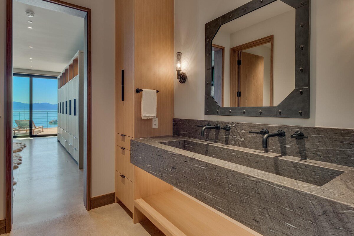 Stunning Modern Lakefront w/Buoy (Peace of Tahoe) gallery image 4