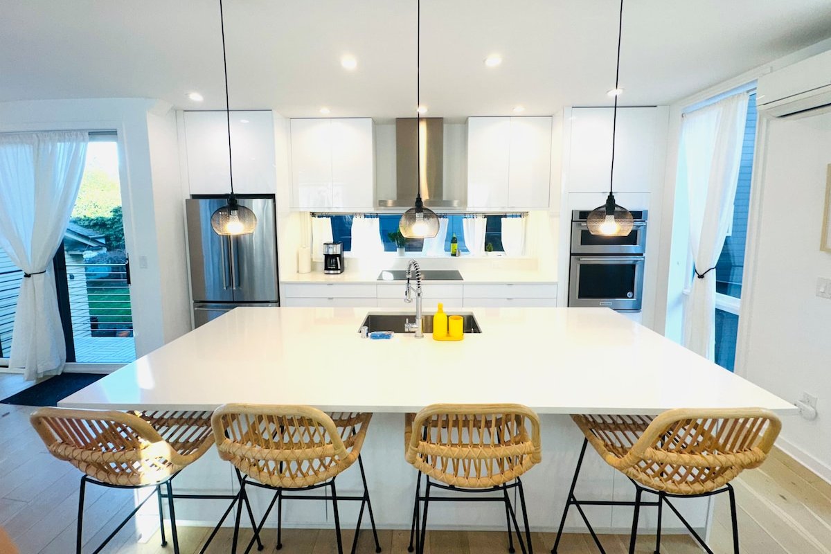 Sunshine in Seattle‒Newly built‒Walk downtown‒AC gallery image 3