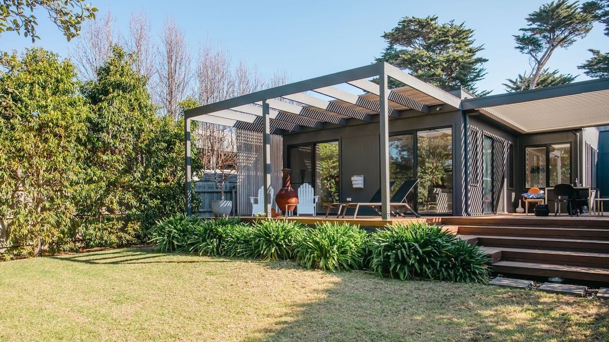 Tranquil Shores gallery image 3