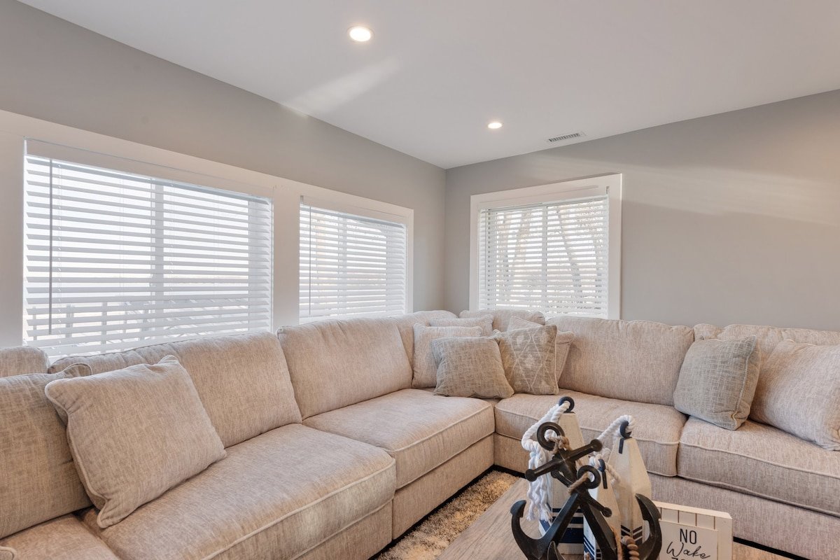 # Lake Home for all occasions gallery image 5