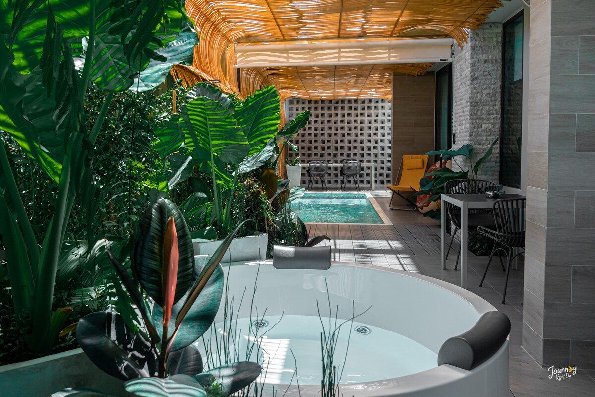 Family 4 BR Private Pool & Terrace, BTS Onnut gallery image 3