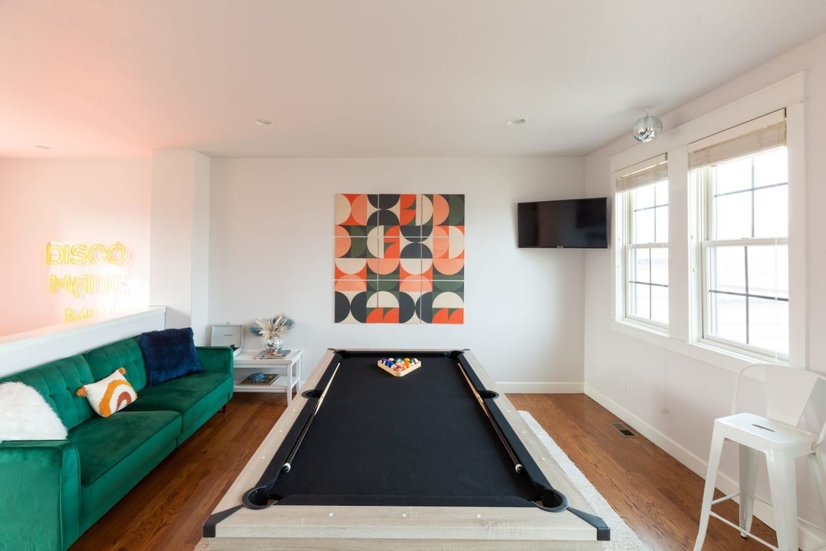 Heart of Denver | 4 Levels of Luxury gallery image 4