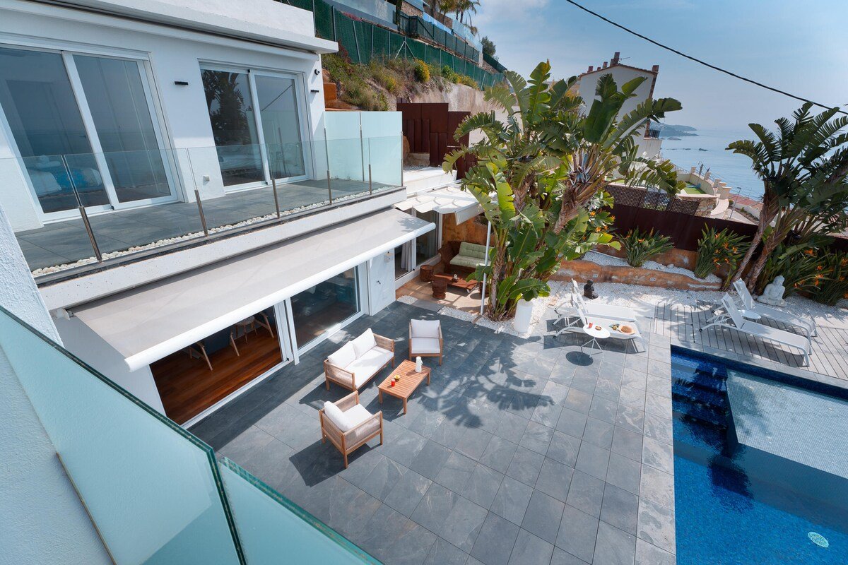 House with infinity pool and sea view (Cases del F gallery image 4