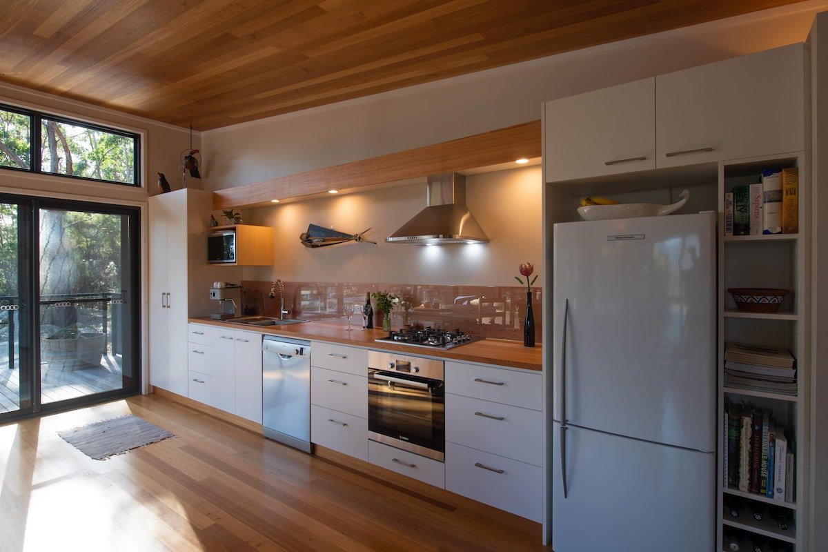 Adventure Bay Beach House, Bruny Island gallery image 5