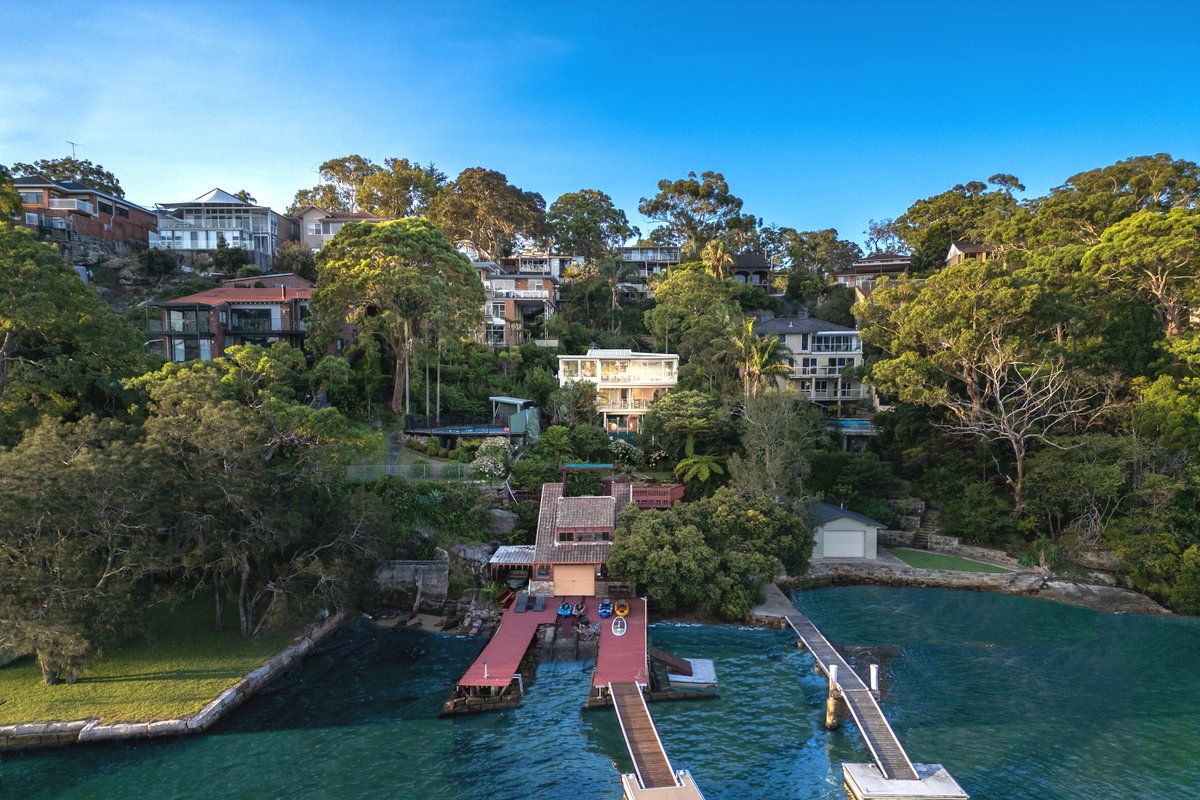 Waterfront Retreat w/ 2 Jetty – Close to Airport