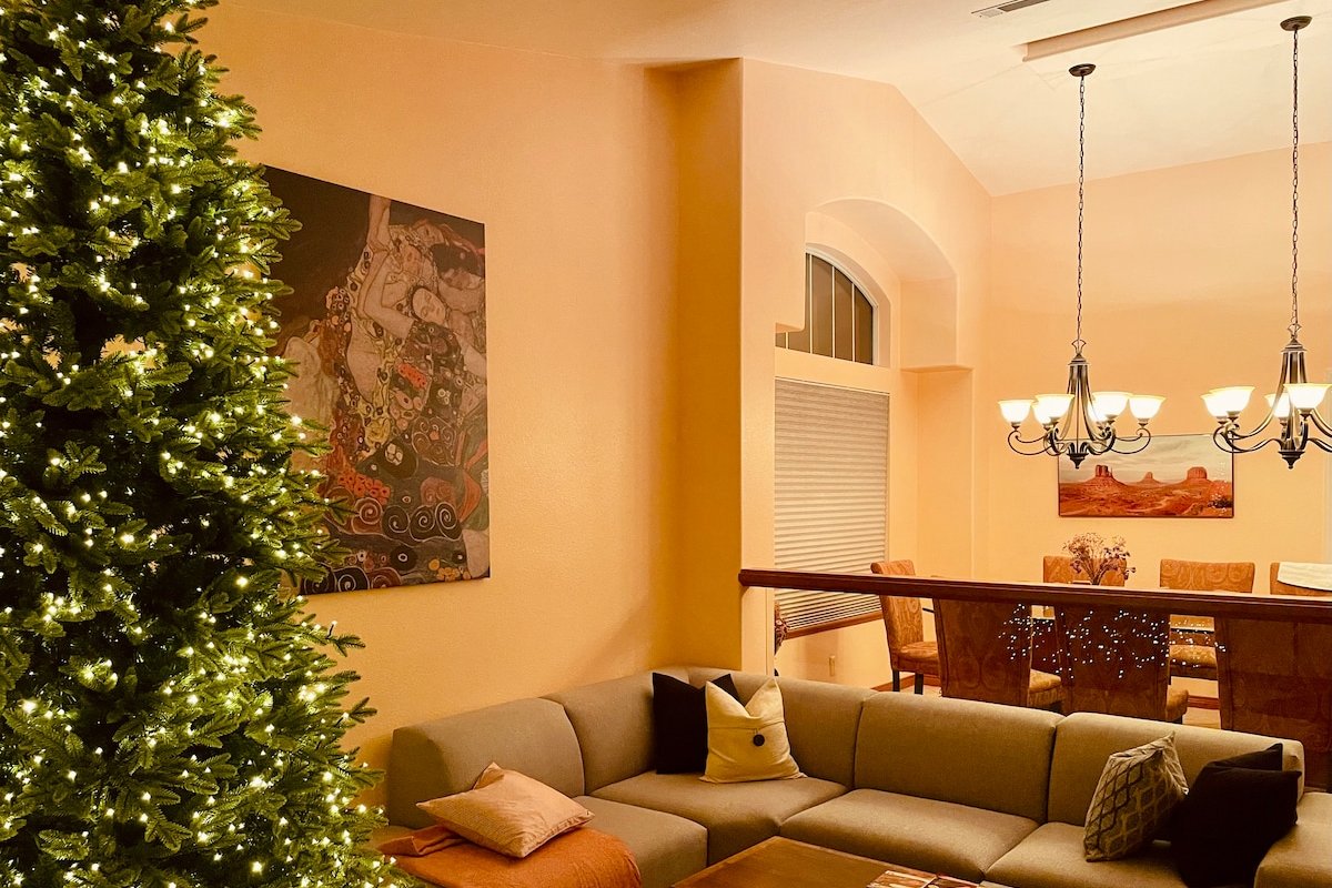 Oasis paradise near The Strip and Airport gallery image 3