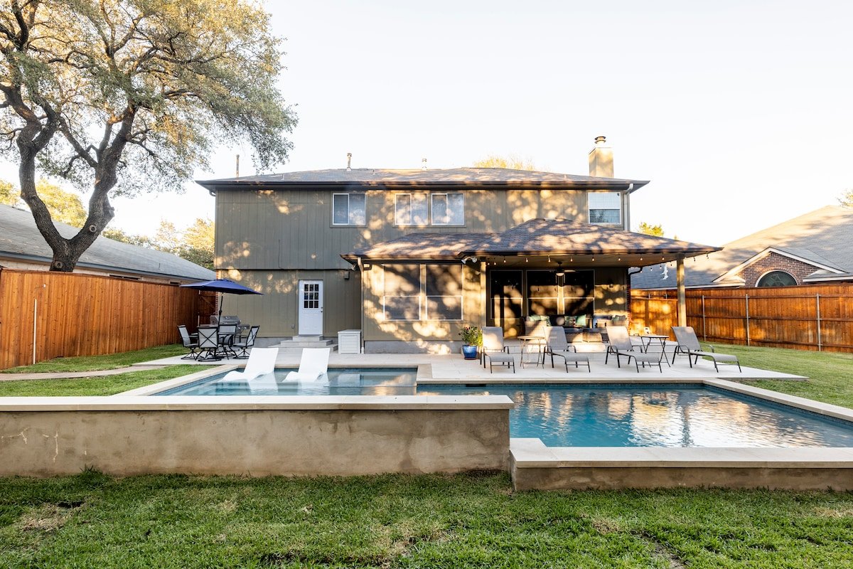 Getaway with Pool, Hot Tub, Arcade & 7 Bedrooms gallery image 3