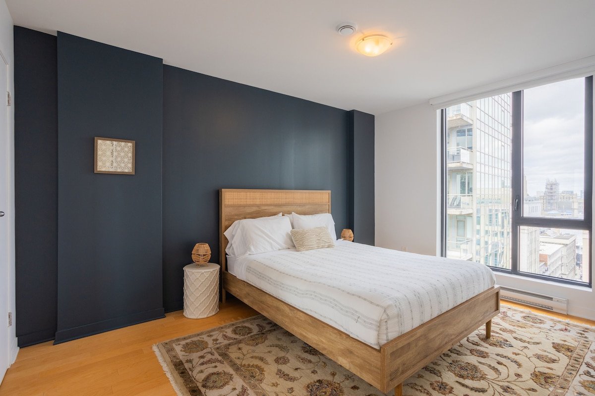 Free Indoor Parking Old Montreal 16 gallery image 5