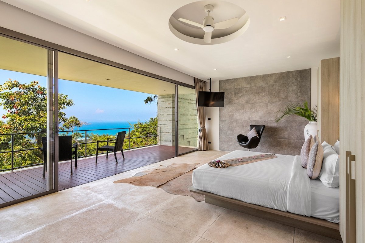Expansive Family Villa with Pool | Villa Zest gallery image 2