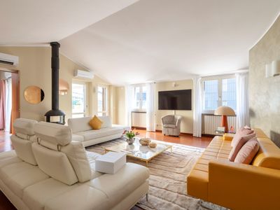 4 Bedroom Apartment with Terrace – Duomo view