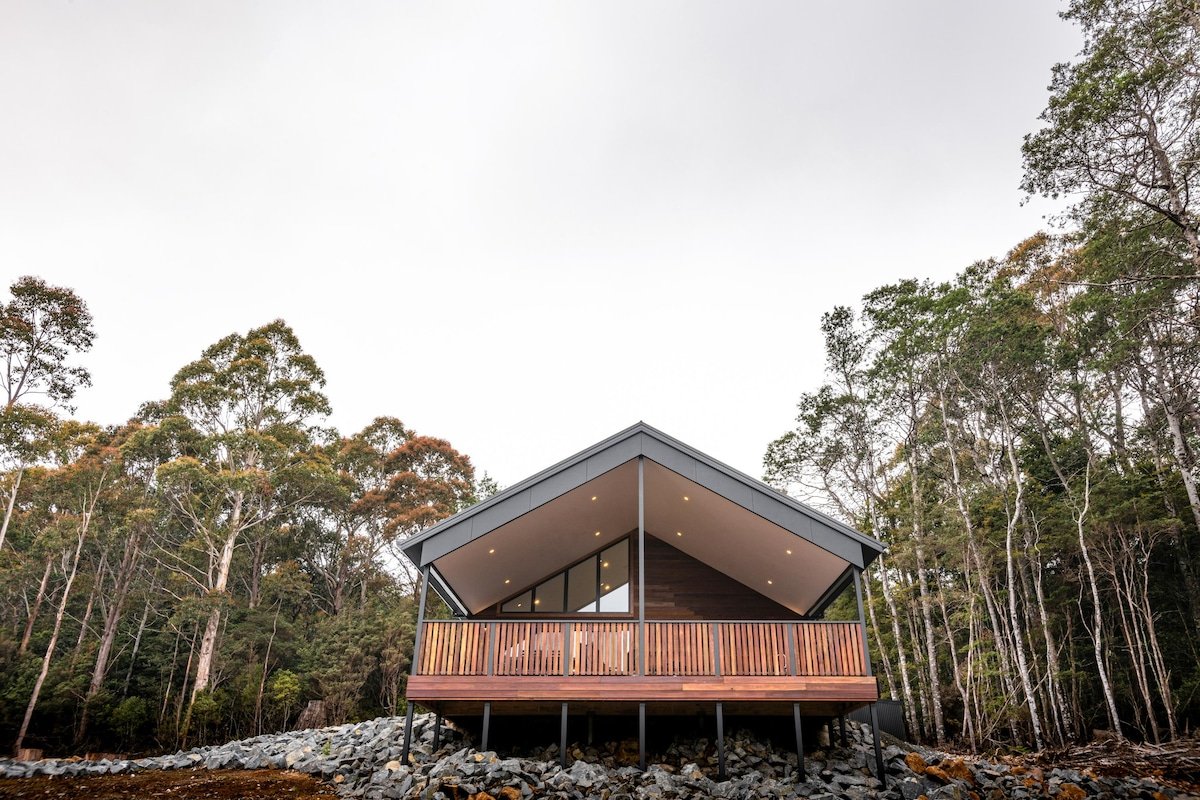 Blackjack – Deluxe Chalet gallery image 5