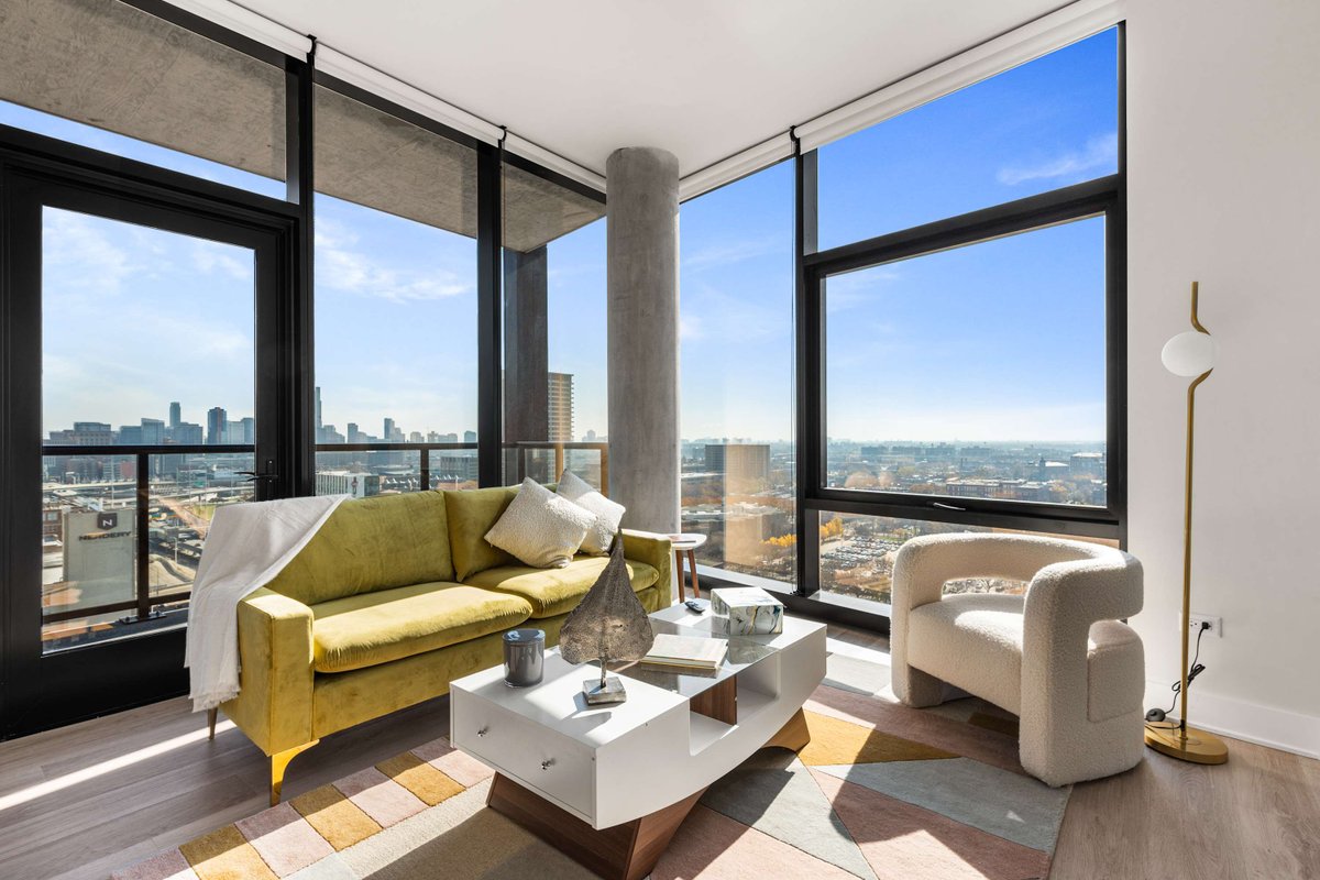 City Views + Walk to Dining, Ideal for All