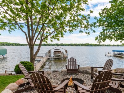 MINNeSTAY* Lakefront Luxury | Waterfront
