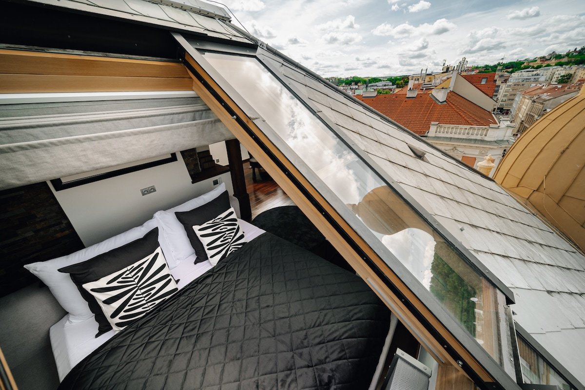 Castle View Presidential Apartment Foosball & Xbox gallery image 2