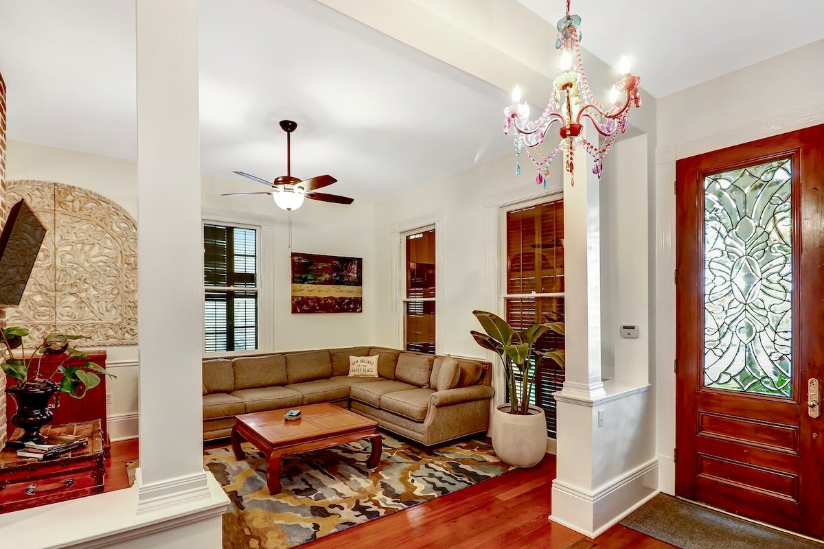 Mid City Classic on Streetcar Line Minutes from FQ gallery image 2