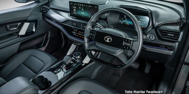 TATA HARRIER 2.0TD FEARLESS + A/T - 9 