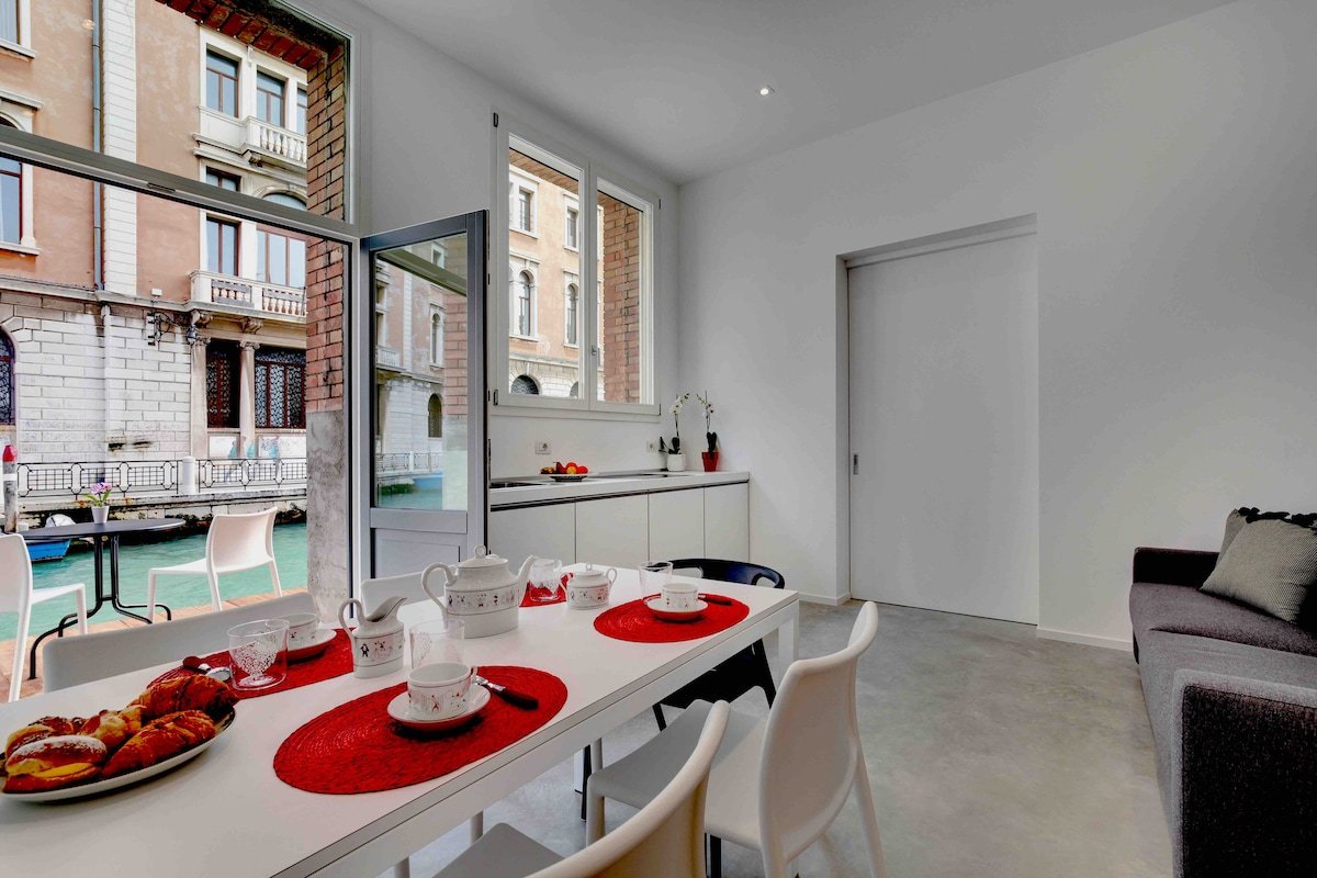 Terrace Luxury Loft, for 6 people gallery image 2