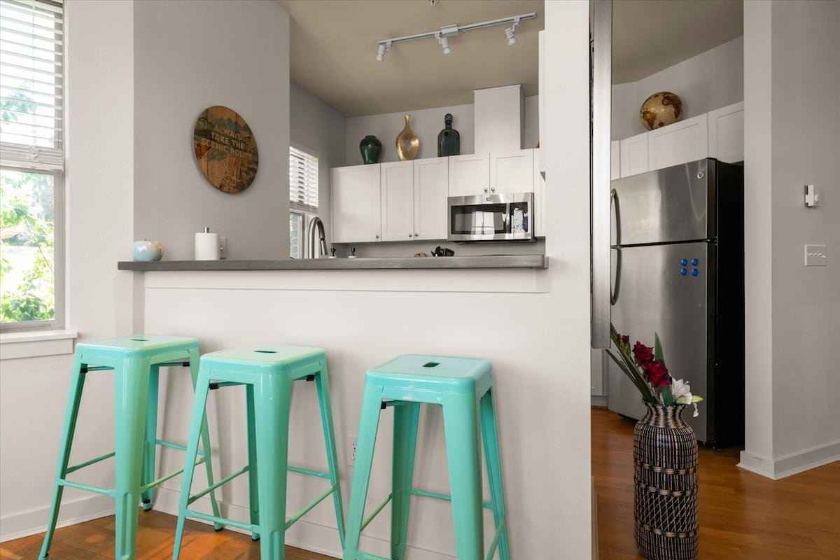 Chic 2BR • King Beds • Huge Patio • 95 Walk Score! gallery image 5