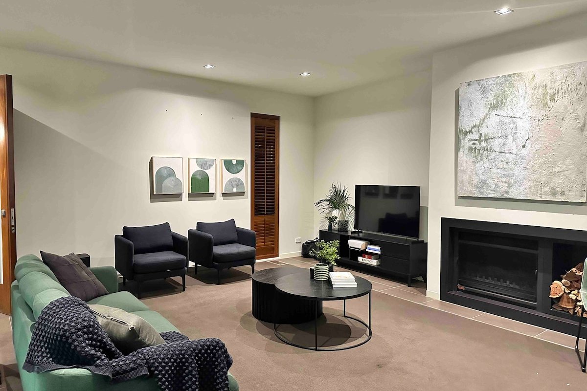 A perfect spacious family home in Armadale gallery image 2