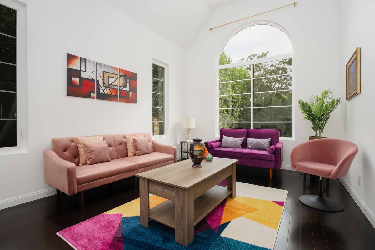 Lux Escape: 4BR/4.5BA Gem near Hollywood & Melrose