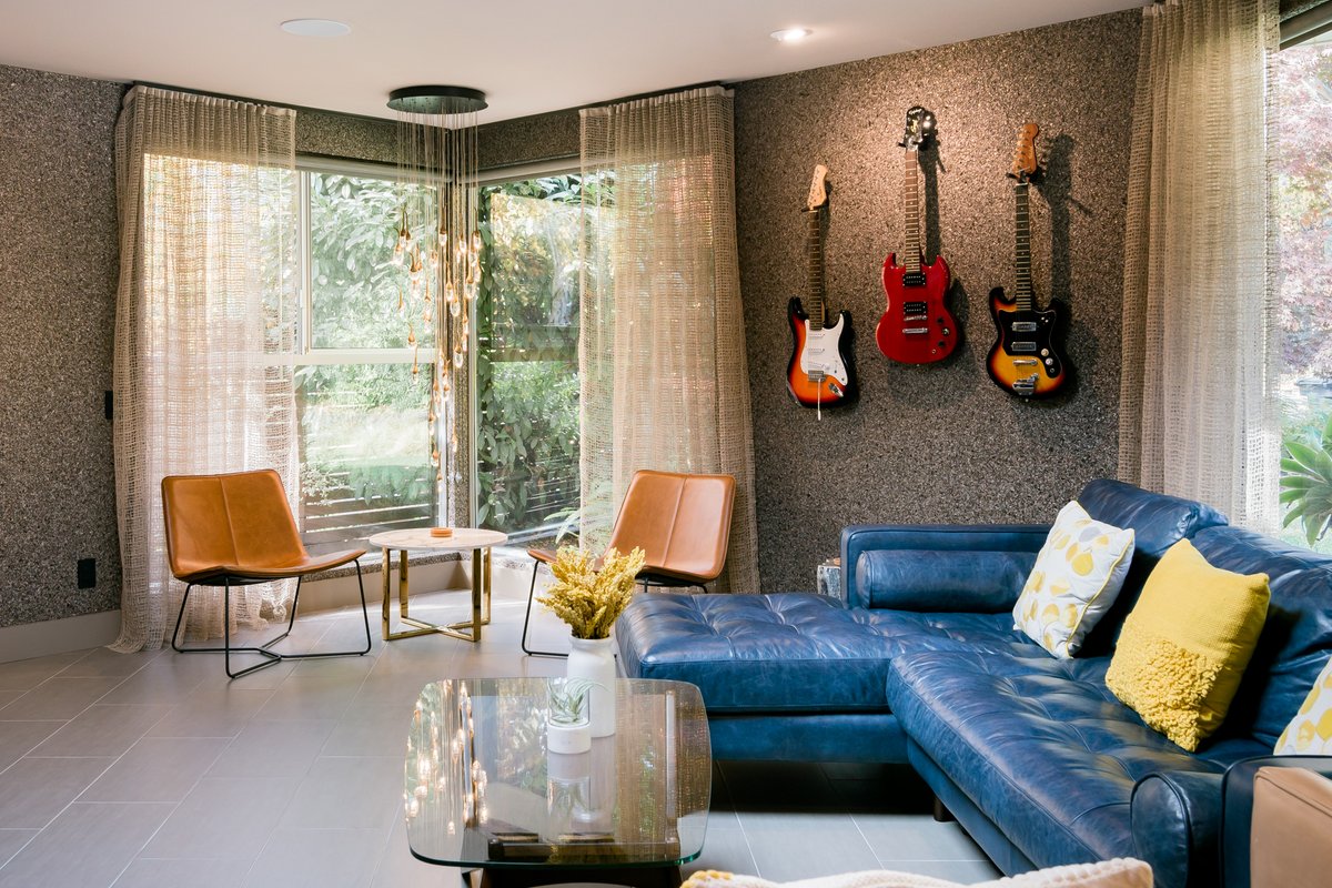 Luxurious Retreat on Extra-Large Lot near Stanford