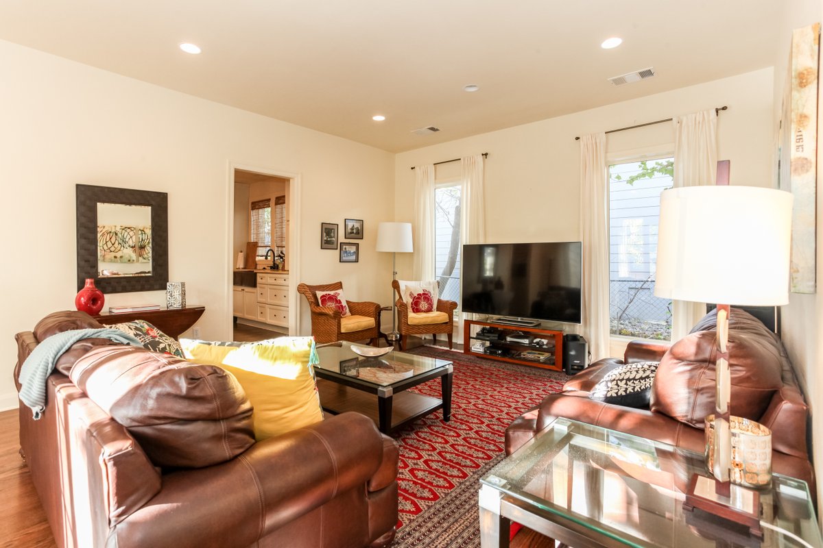 Charming 4BR Rosedale Home Sleeps 10!