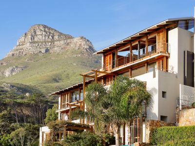 CAPE SOUL VILLA. Beautiful sea-side living