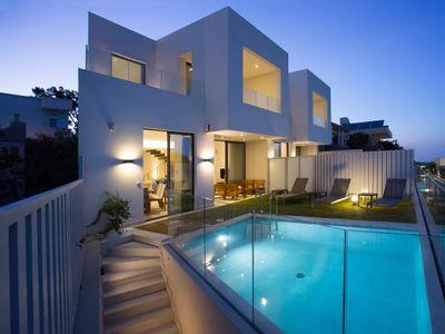 Lux Villa private pool★Beach at 150mt ★ Sea View