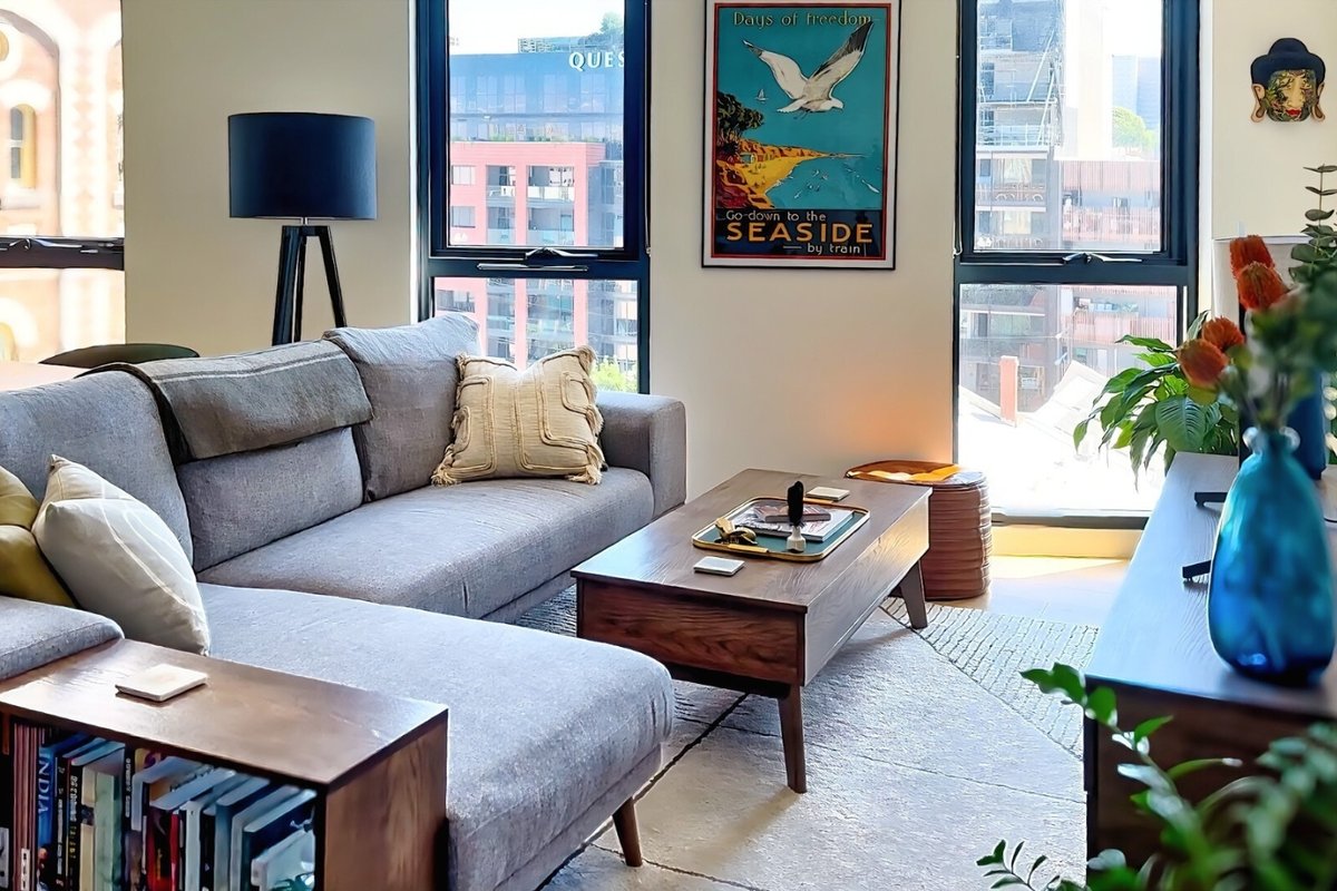 2Bed Apt – Collingwood Charm