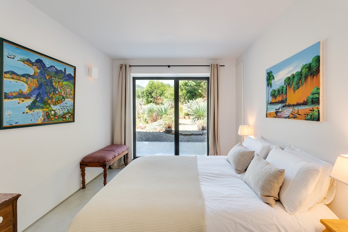 Garden Seaside Villa by CadenzaLux gallery image 5