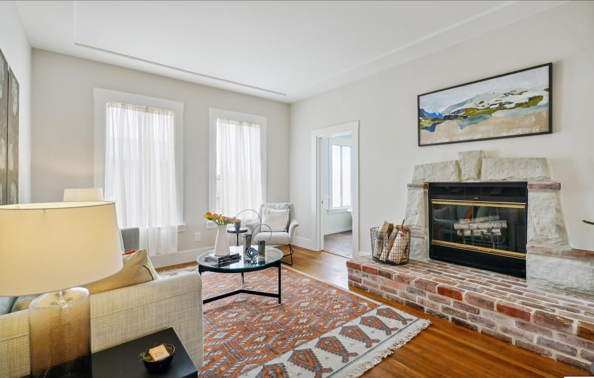 Charming Chez Toi Cottage with Lush Garden gallery image 4