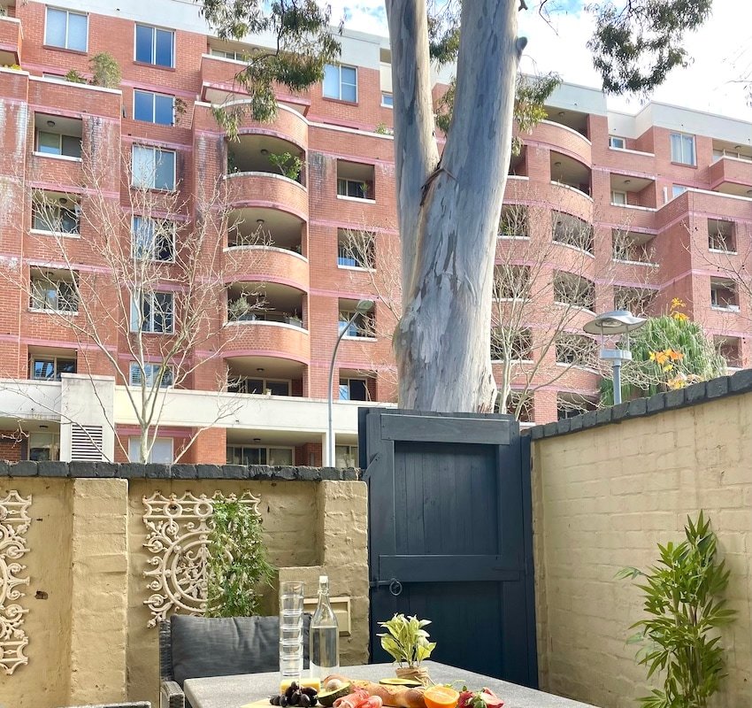 Style meets comfort in this inner-city home gallery image 5