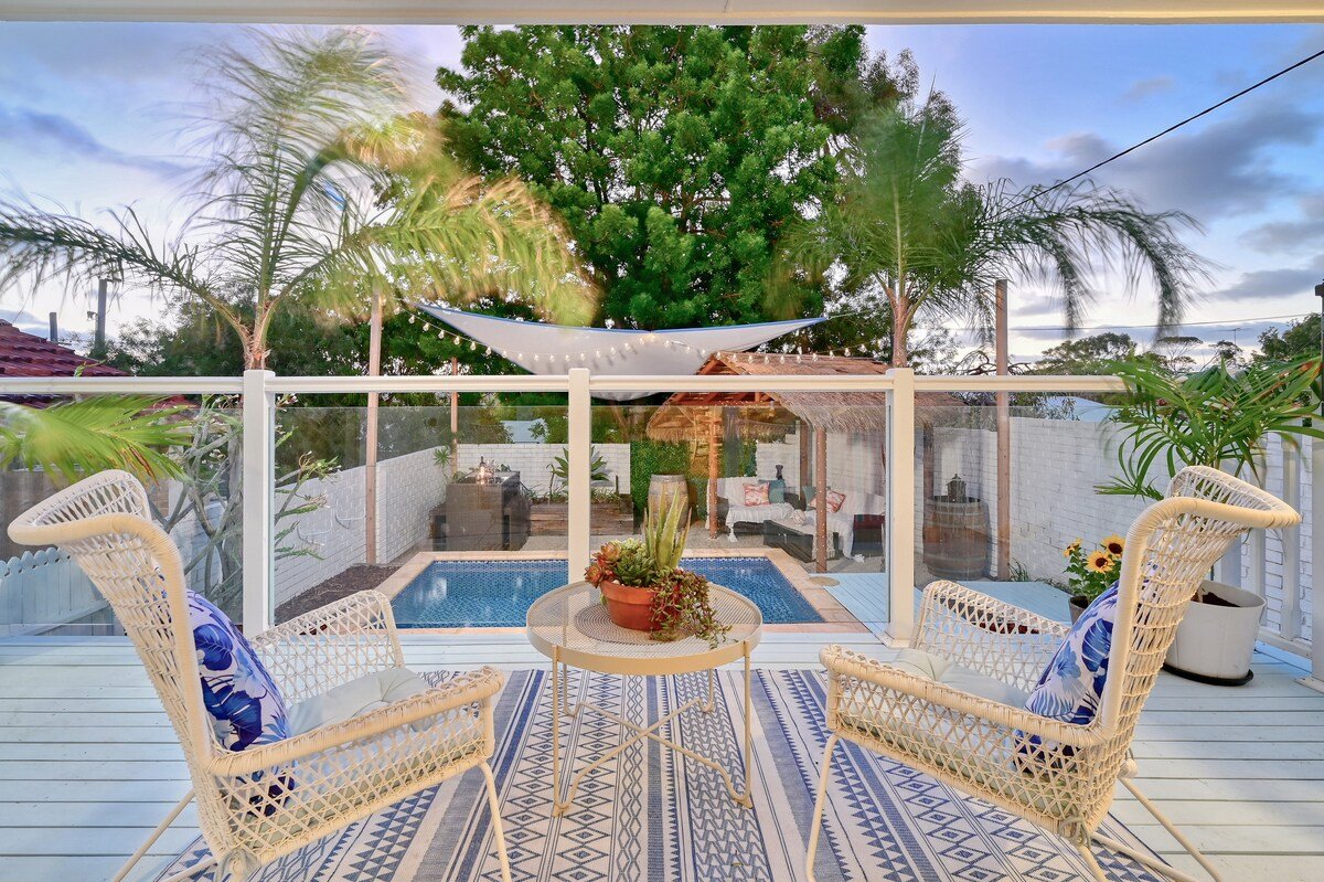 Hamptons Beach House with Heated Plunge Pool gallery image 3