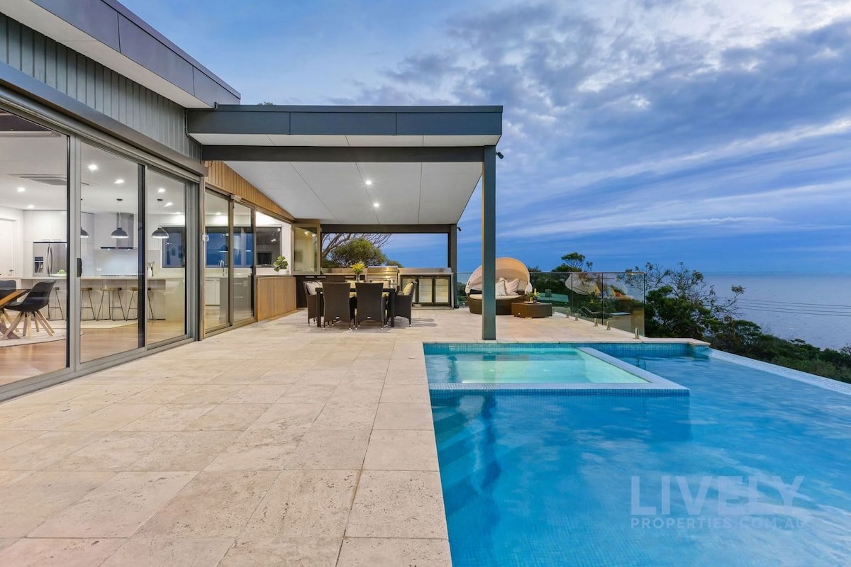 The Ocean’s Edge, Luxury Entertainer with Views gallery image 4