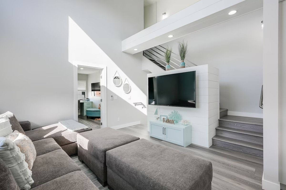 Luxury Meets Coastal Charm in North Mission Beach gallery image 5