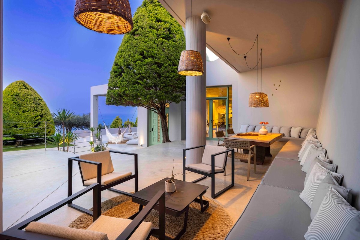 Mama la Roosa Luxury Retreat gallery image 5