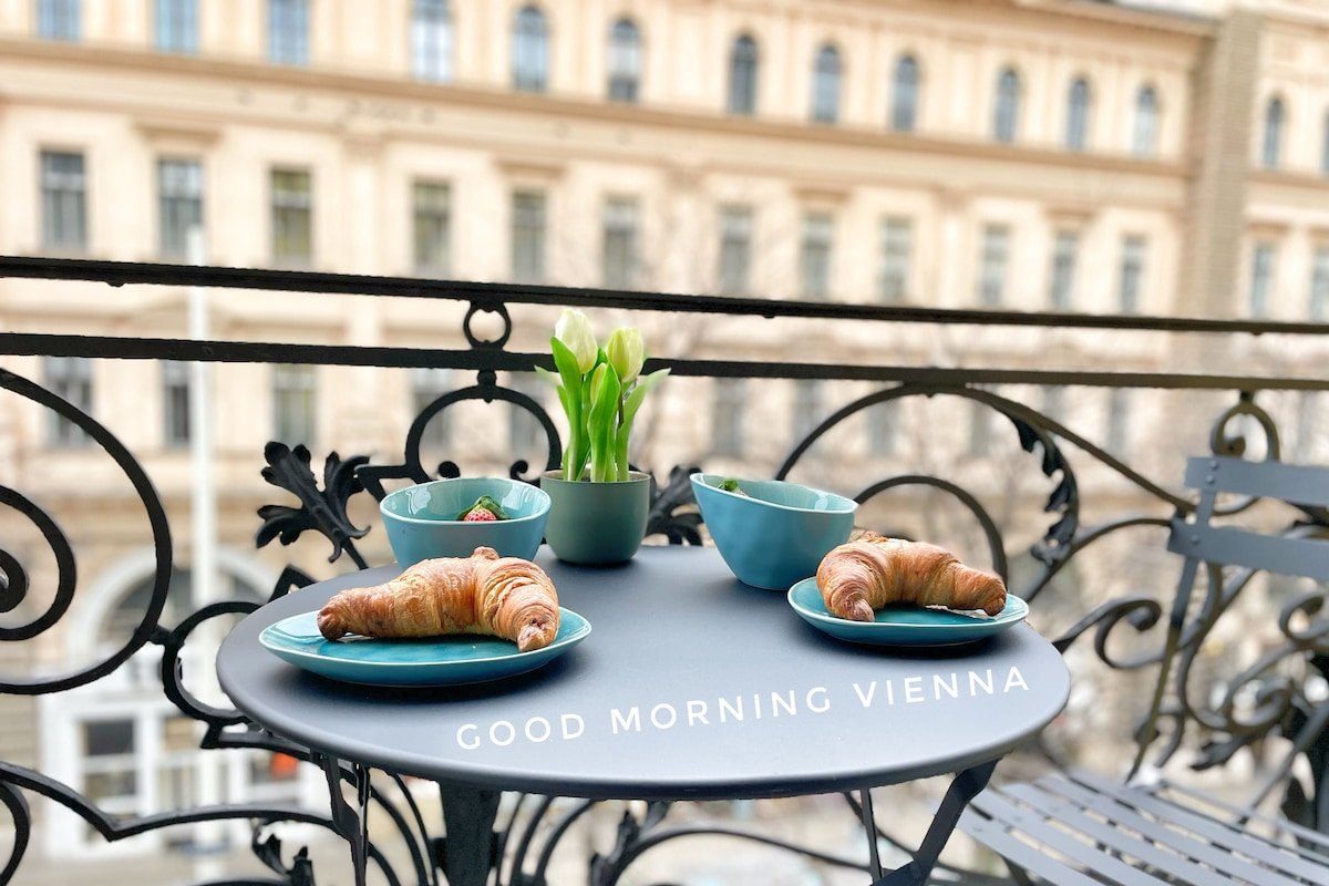 Loft2Be, Vienna City Loft for 8 gallery image 3