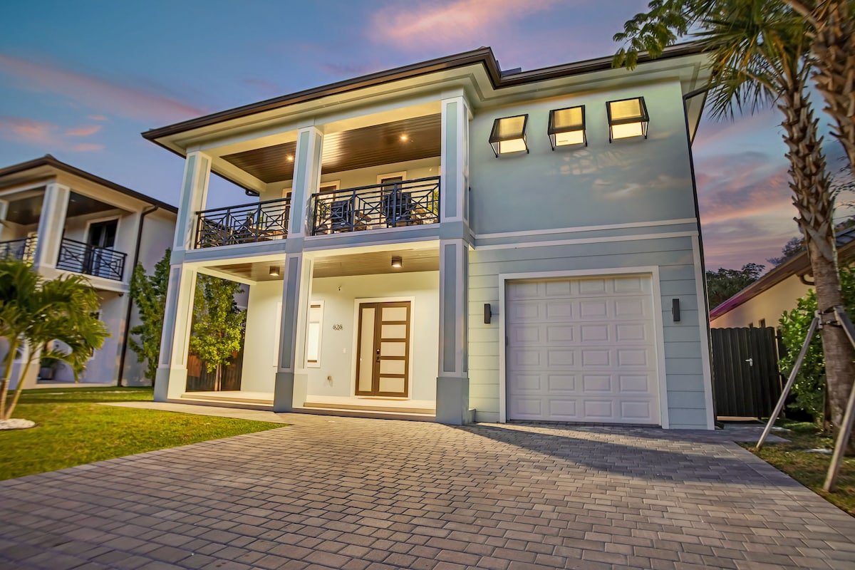 Tiki on the River – Fort Lauderdale, FL gallery image 3