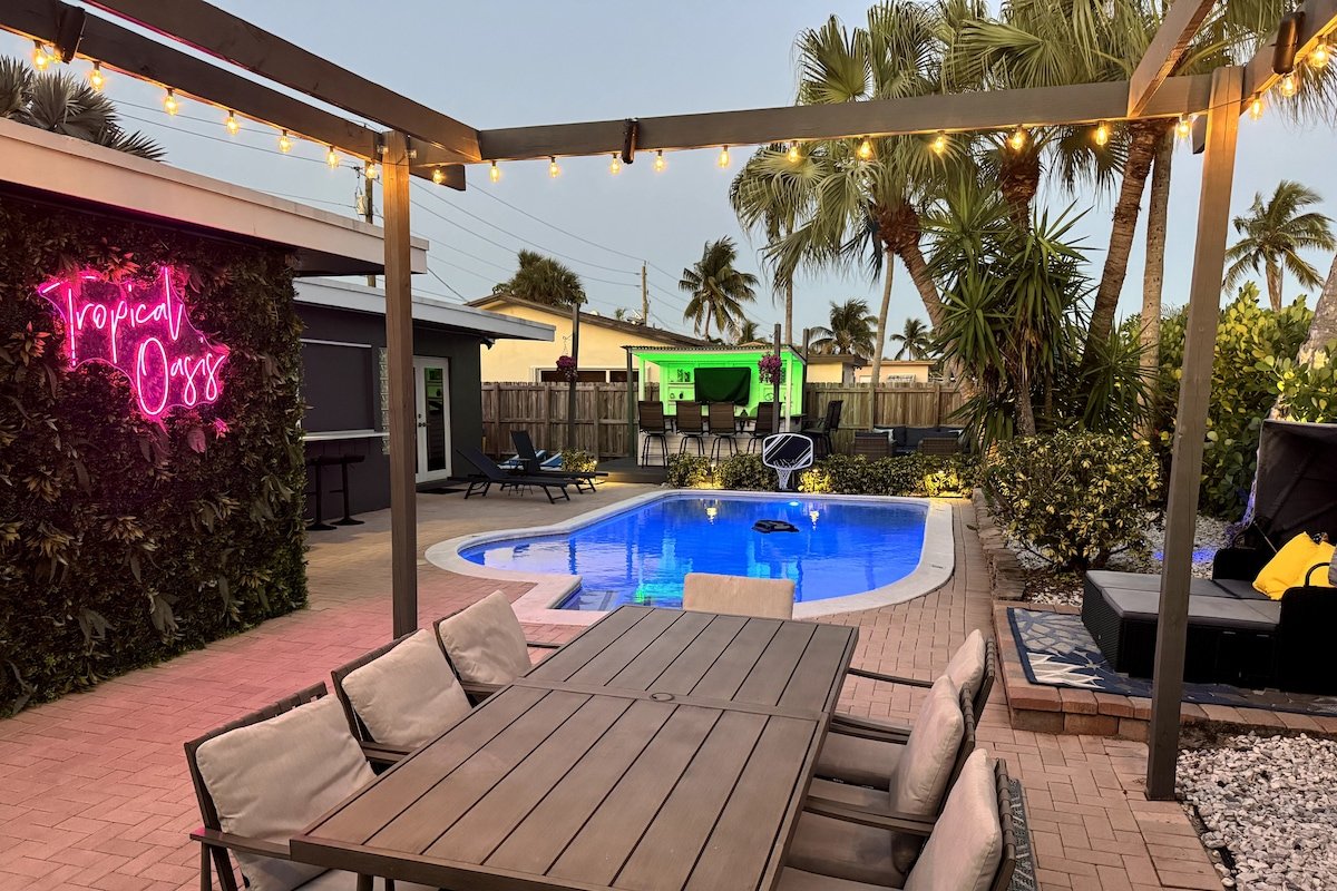 Escape to Tropical Oasis w/ Heated Pool+Cabana Bar gallery image 4