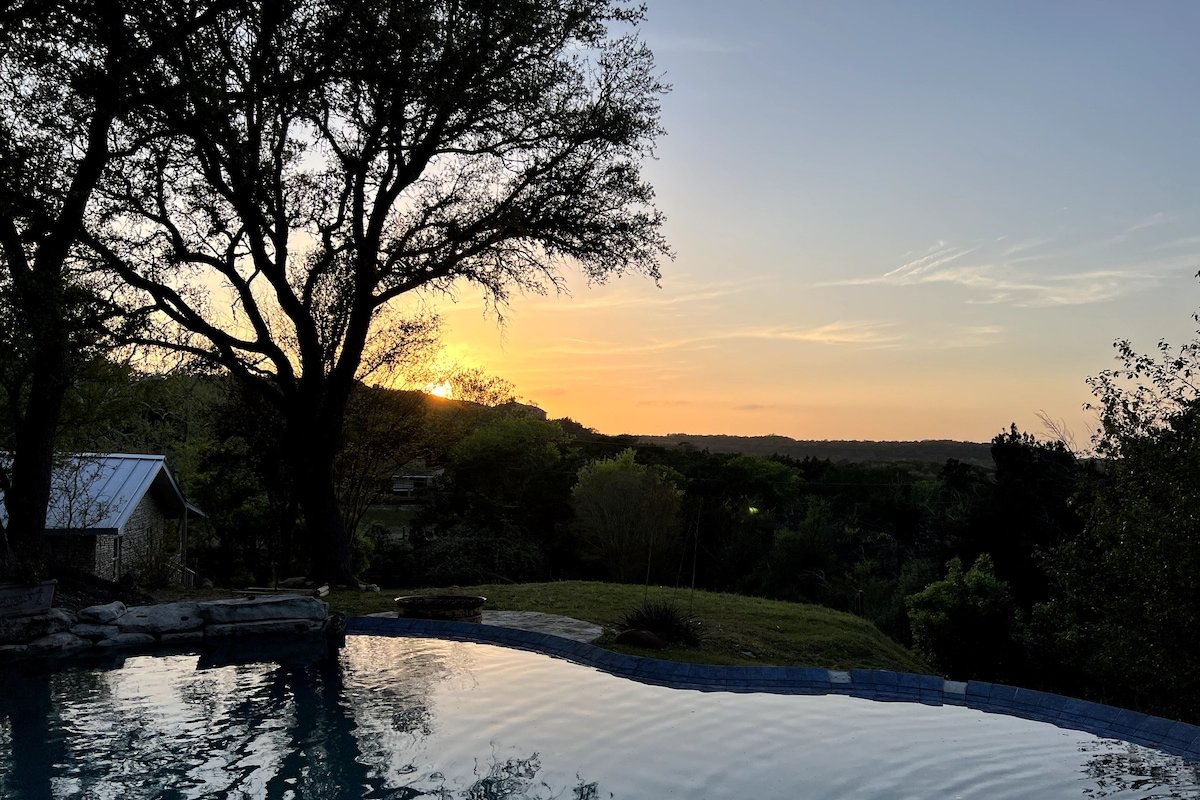 Hill Country Heaven – Inquire for Long Term Stays gallery image 3
